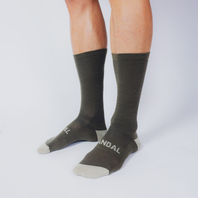 Packshot merino sock Kaki VK